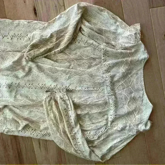 Savanah Jane embroidered top size L new no tags - Picture 5 of 6